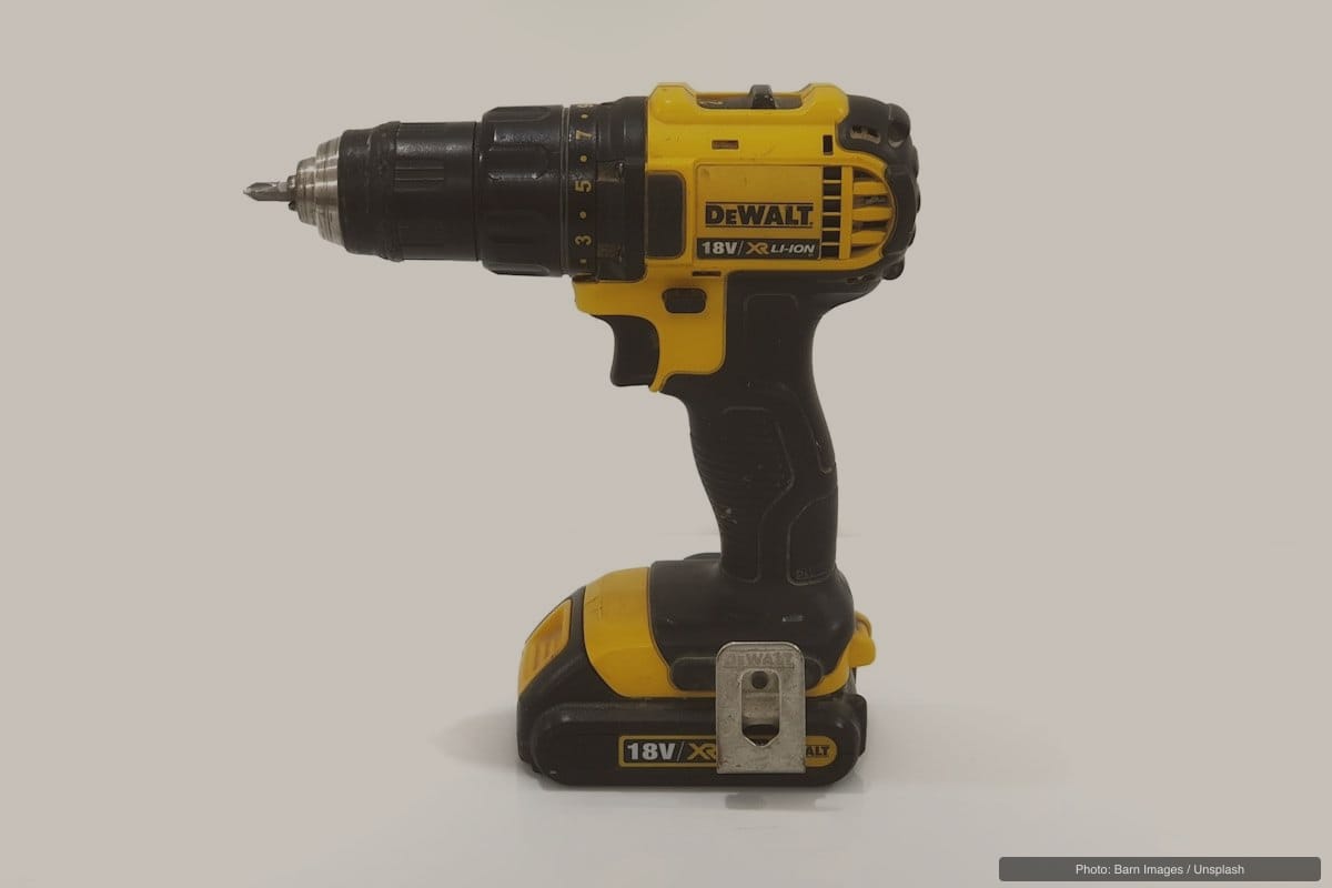 When to Build Custom vs Buy Off-the-Shelf